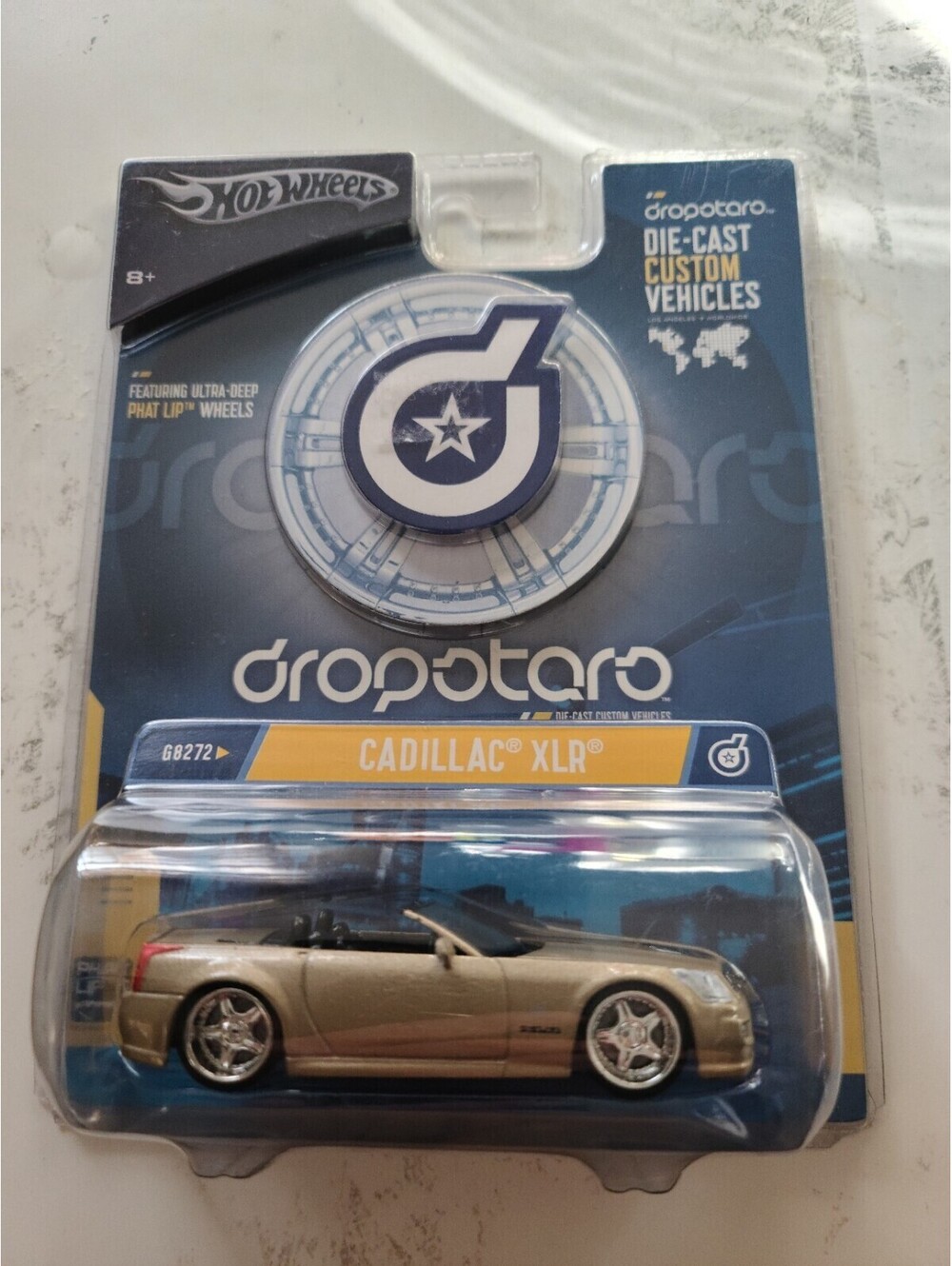2004 Hot Wheels Dropstars Die-Cast G8272 Gold Cadillac XLR Car - New -